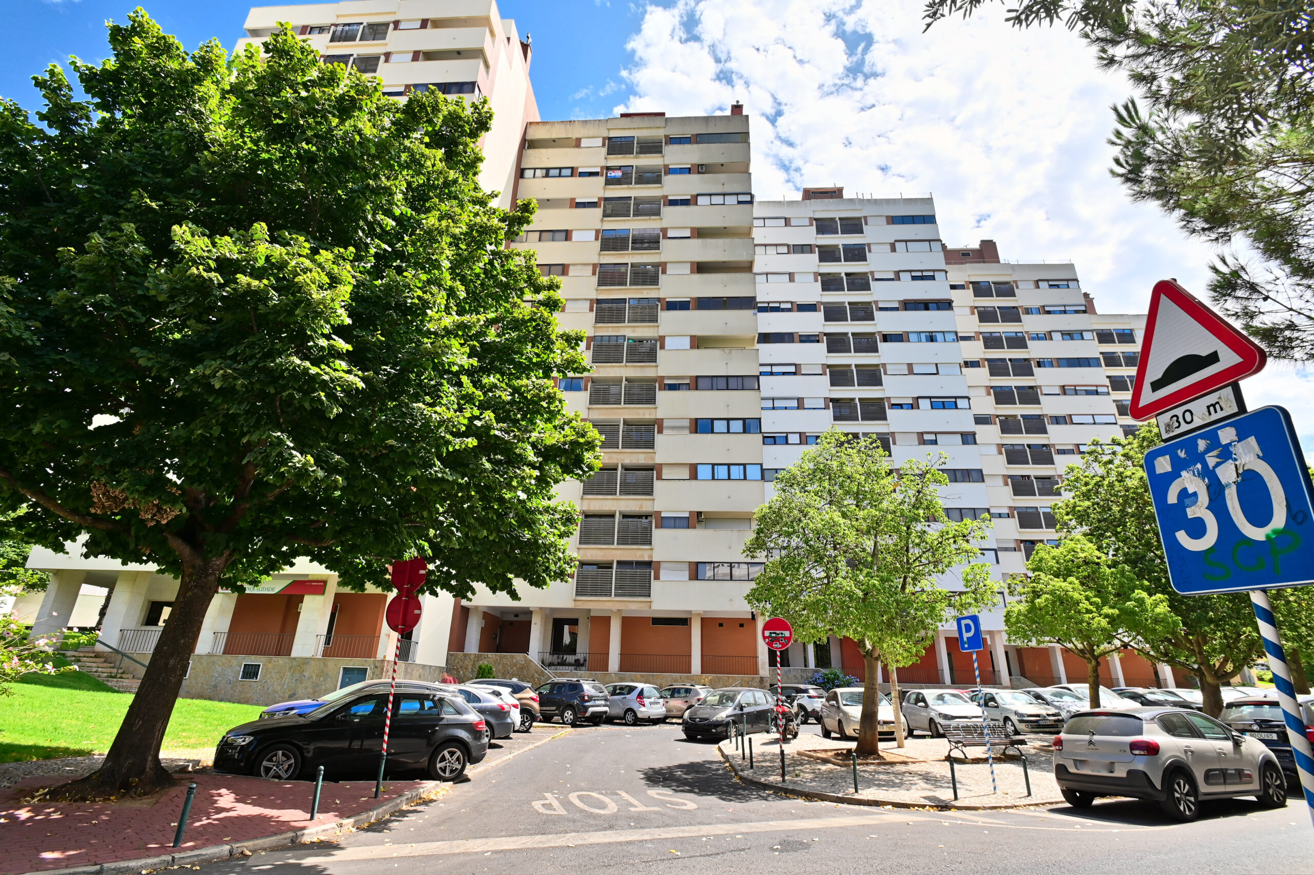 Apartamento T3 Remodelado | Carnaxide | Oeiras